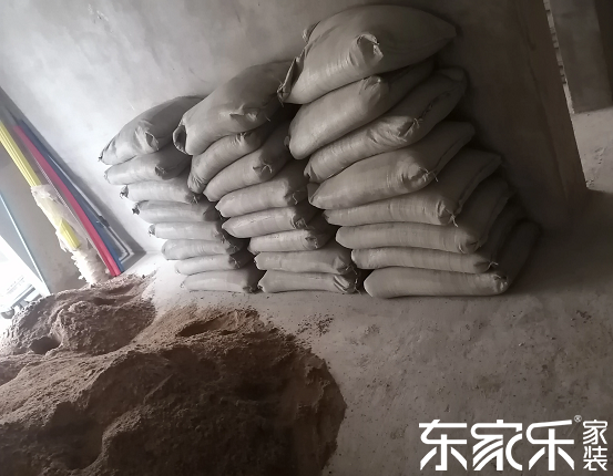 裝修，你知道裝修貼墻地磚應(yīng)該用什么樣的沙子嗎?